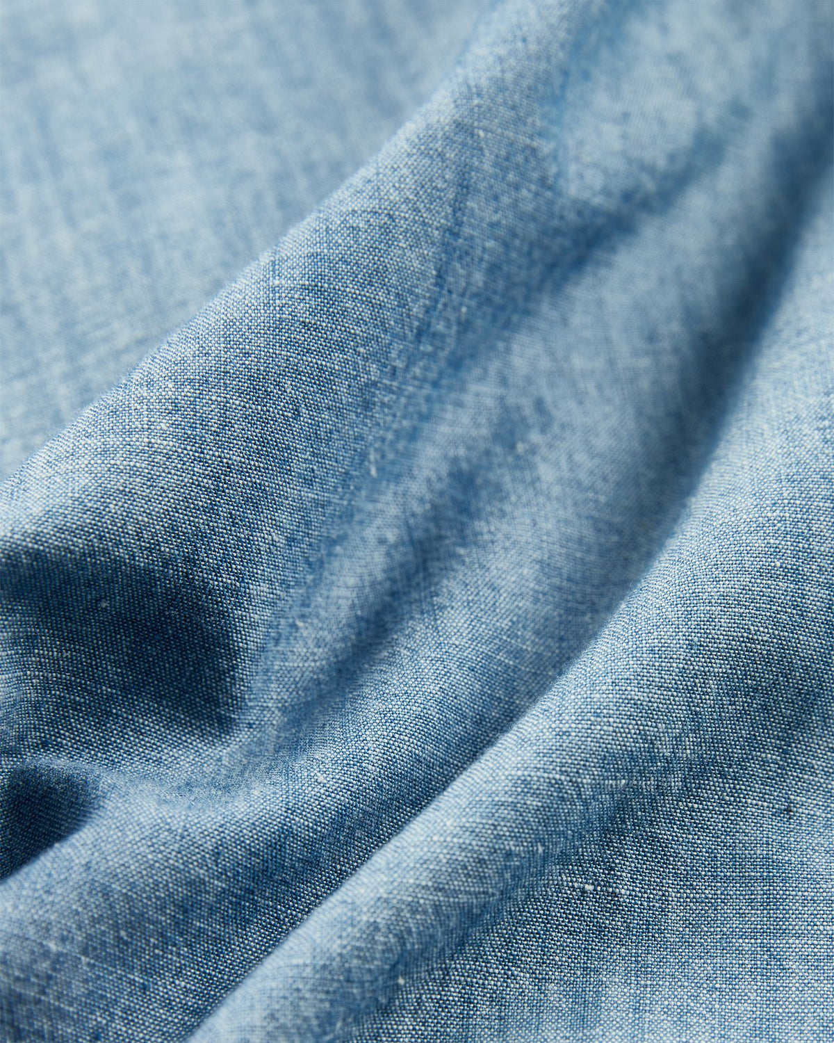 Casual fit chambray shirt