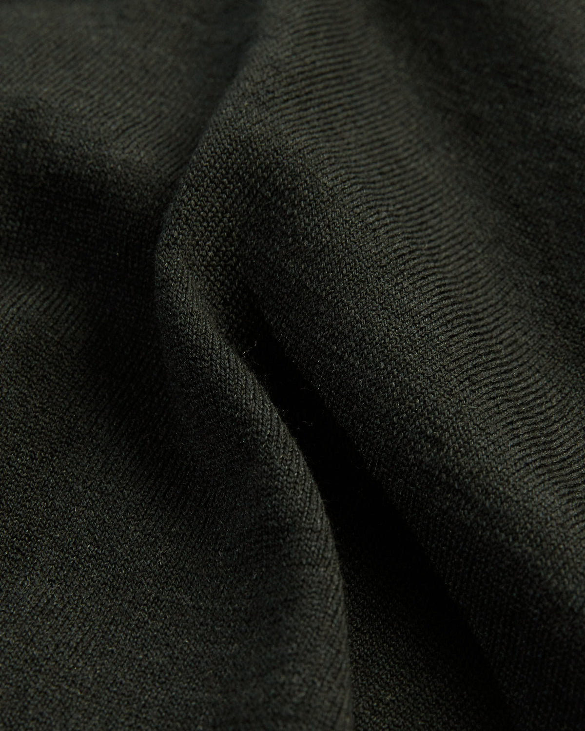 Slim-fit V-neck sweater in Flexwool