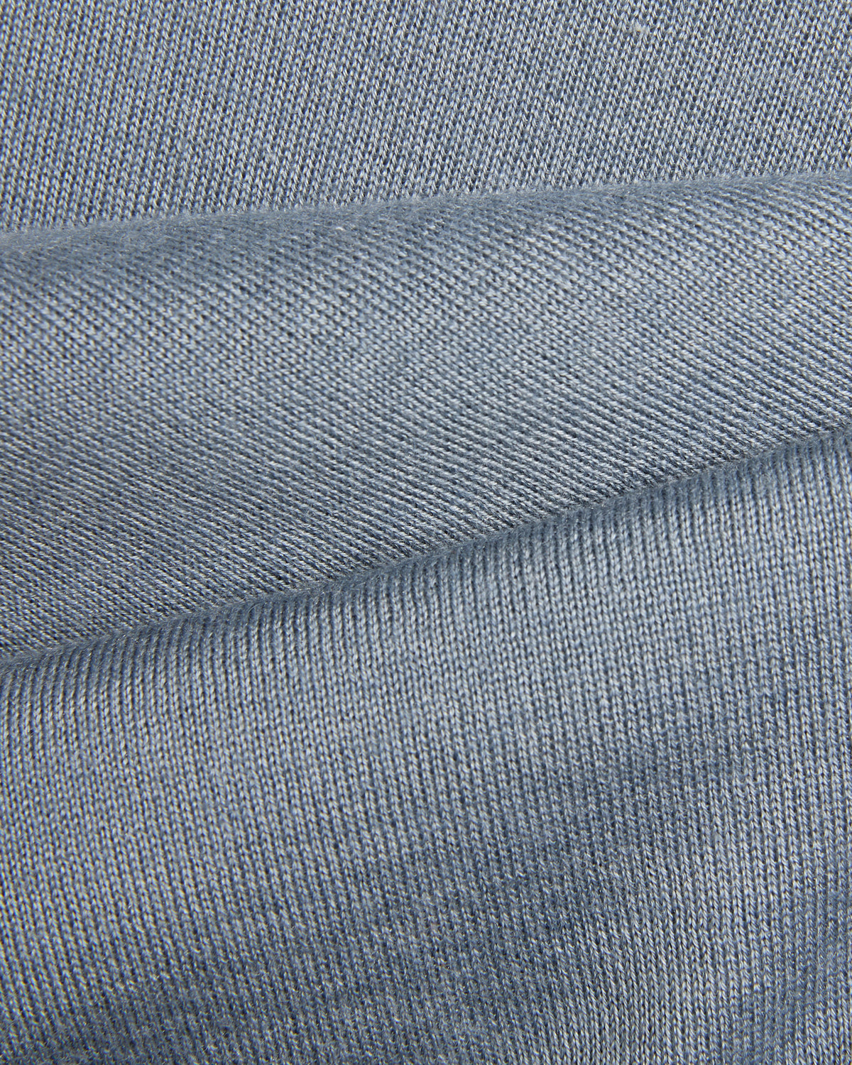 Slim fit cashmere and silk turtleneck