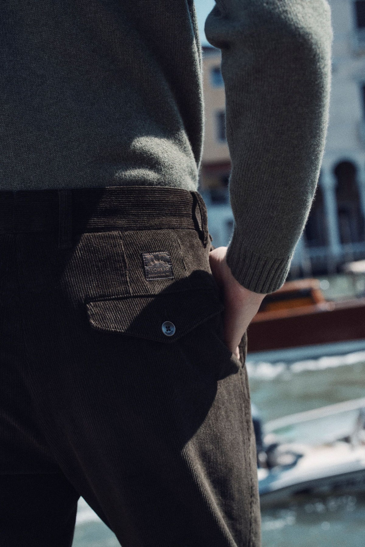 Pantalon coupe droite en velours côtelé