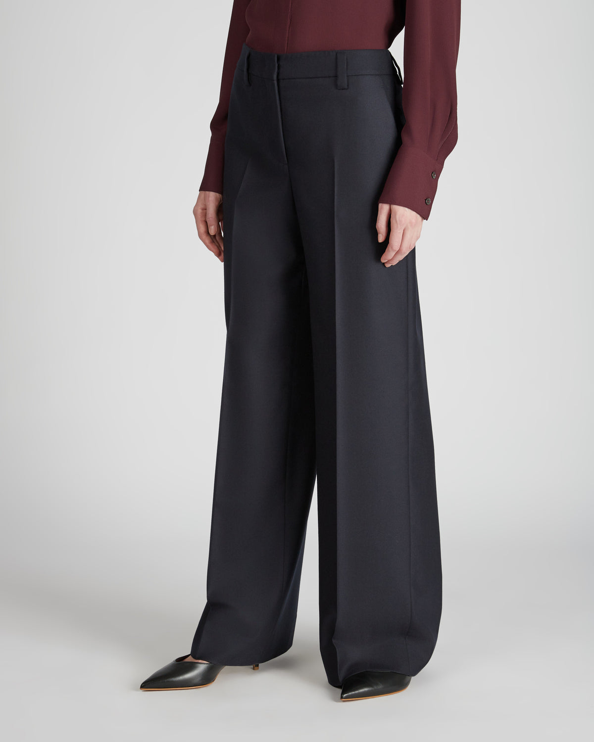 Regular fit trousers in stretch flannel