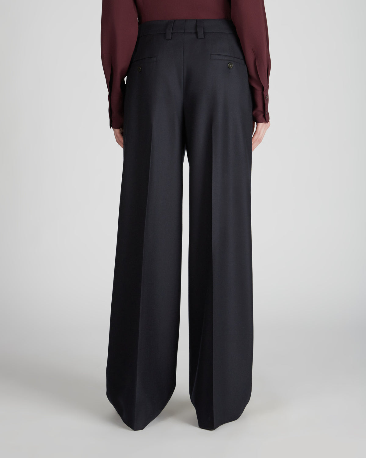 Regular fit trousers in stretch flannel