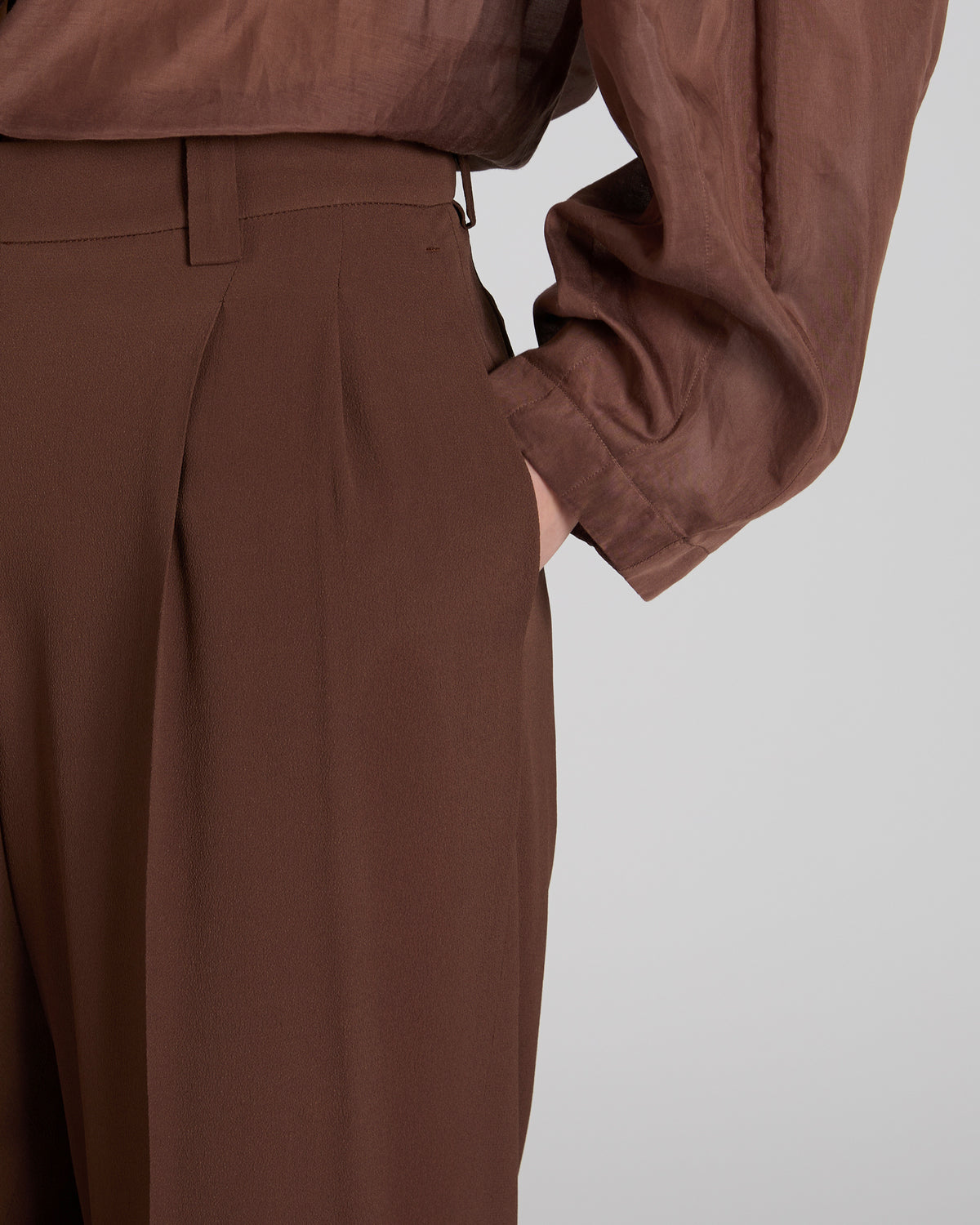 Wide fit trousers in silk-blend crêpe de chine