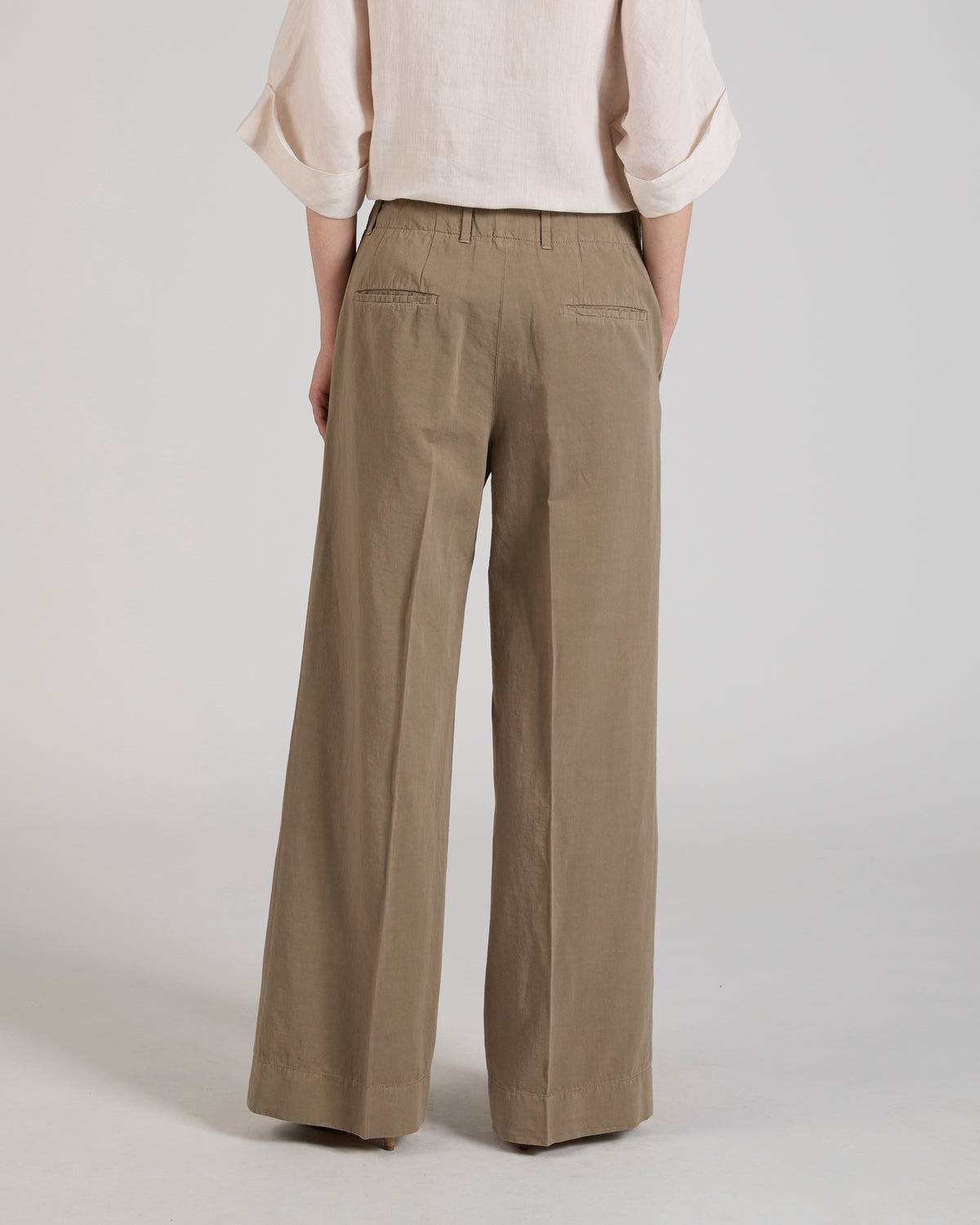 Regular fit trousers in cotton and linen twill