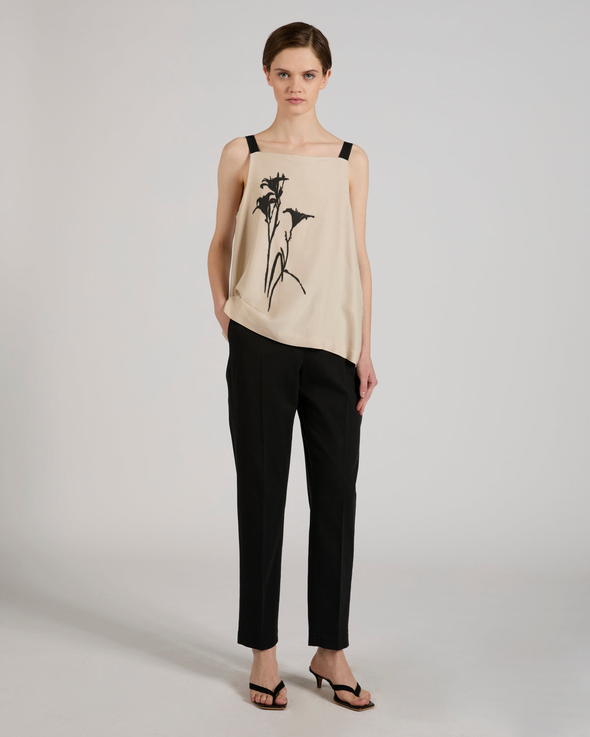 Regular fit top in viscose twill