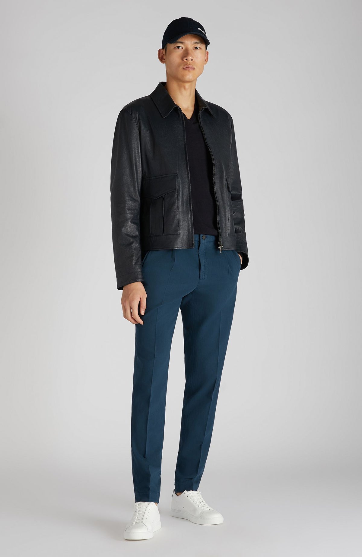 Slim-fit V-neck sweater in Flexwool