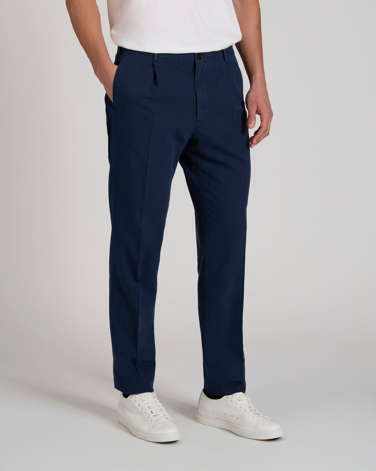 Tapered fit Chinolino ice crêpe trousers